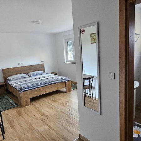Bed and Breakfast Sobe Mrak Б'єловар Екстер'єр фото