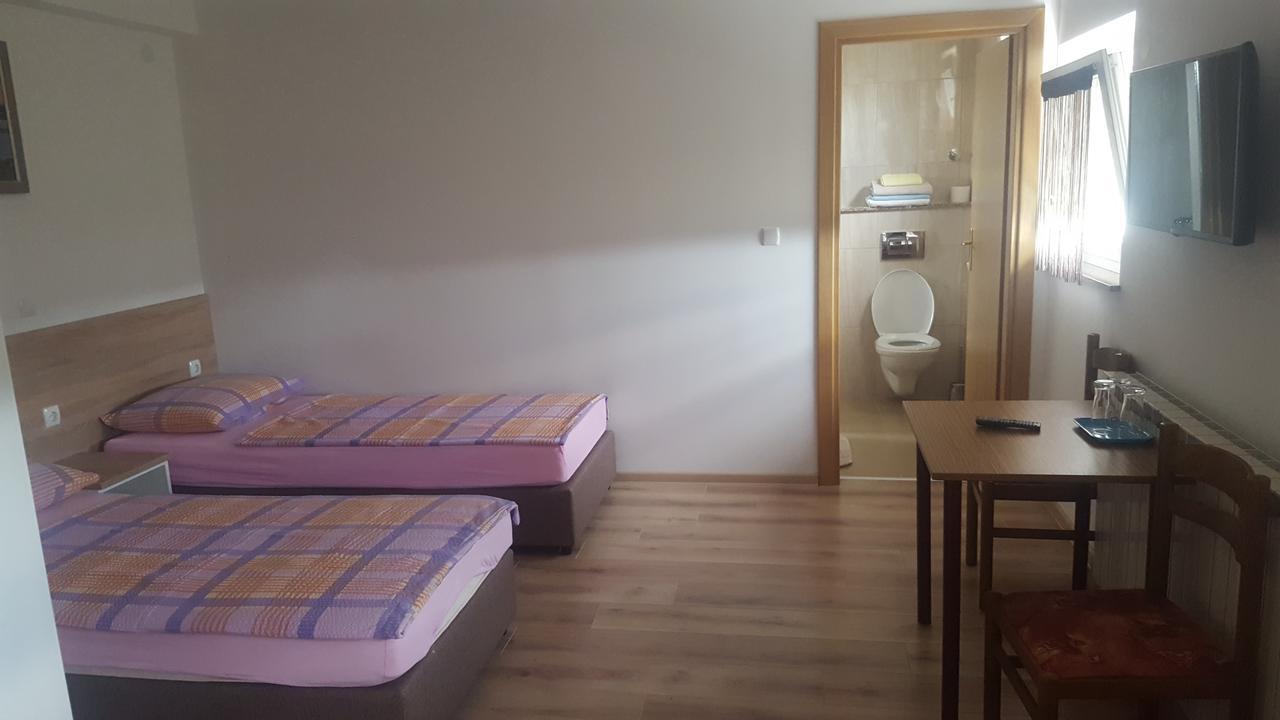 Bed and Breakfast Sobe Mrak Б'єловар Екстер'єр фото